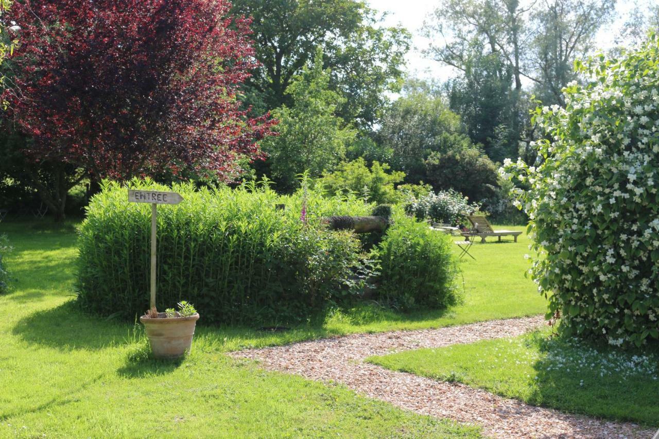 Bed and Breakfast Le Bourgis La Chapelle-Montligeon Экстерьер фото